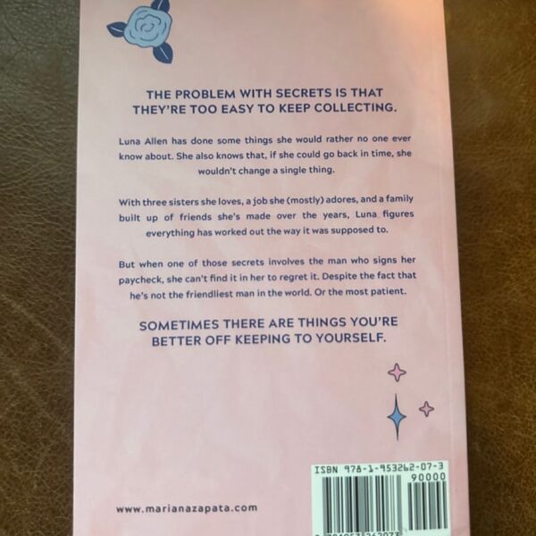 Luna and the Lie Signed Special Edition Mariana Zapata - Image 3